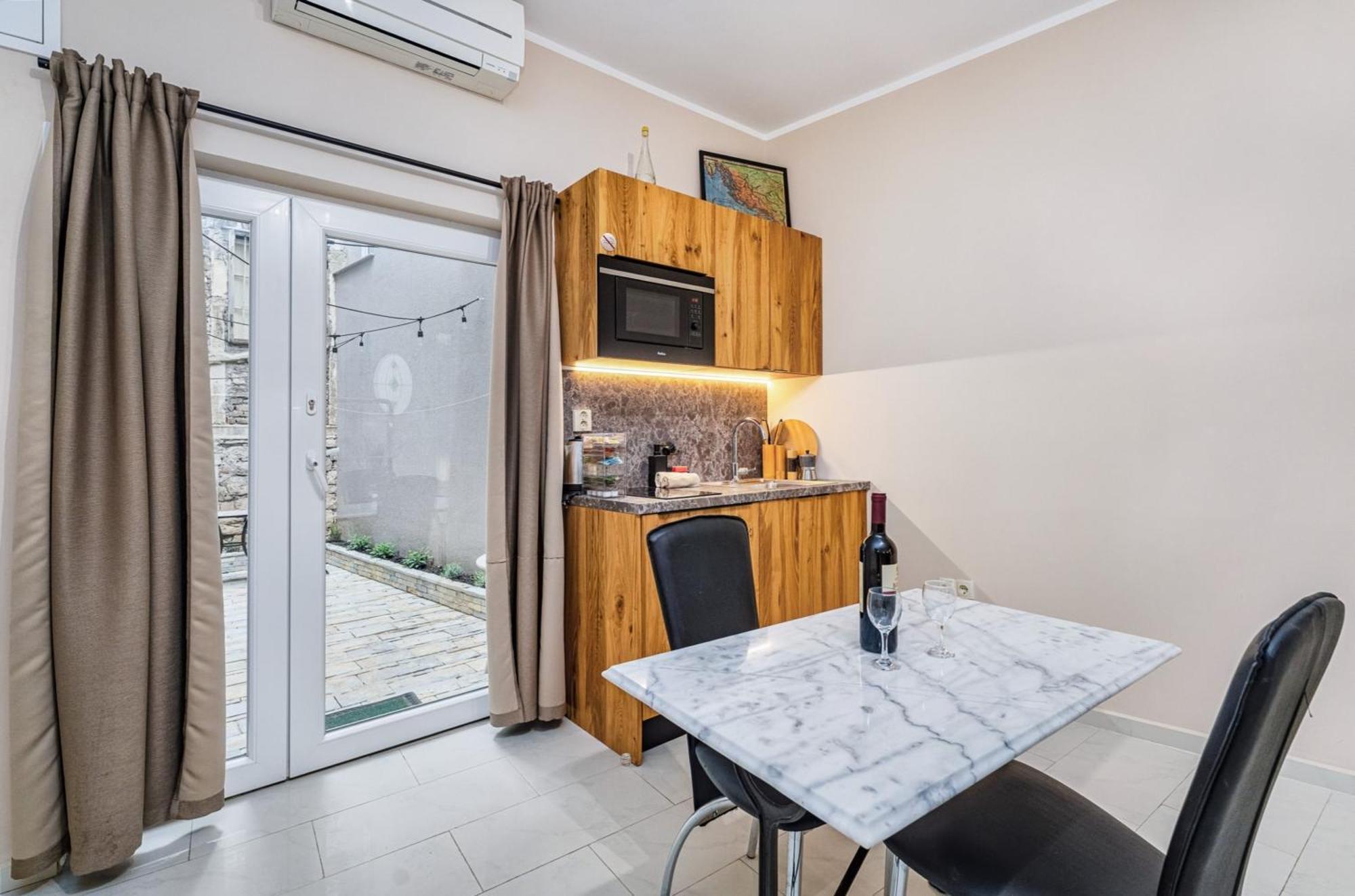 Samm Apartments Šibenik Екстериор снимка