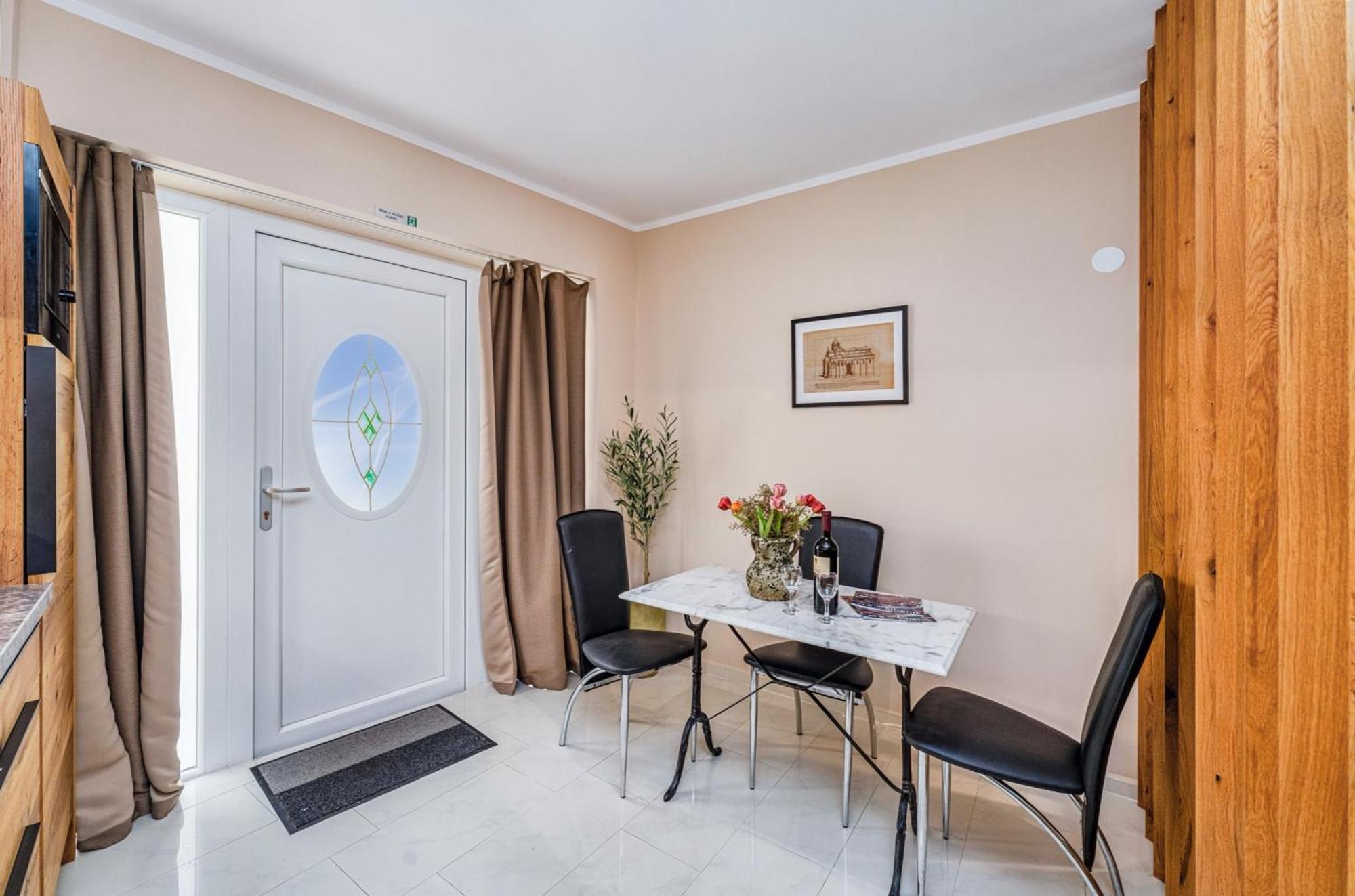 Samm Apartments Šibenik Екстериор снимка
